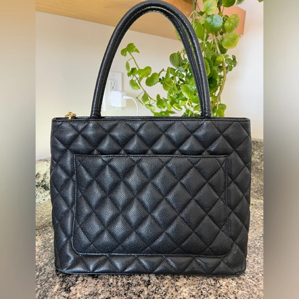 CHANEL vintage authentic